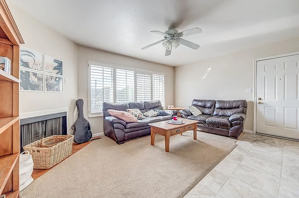 2 bed, 975 sqft, $499 — Photo 3