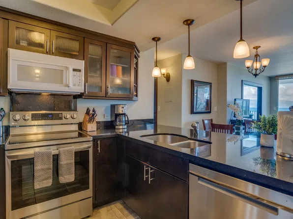 4401 Lower Honoapiilani Rd APT B304, Lahaina, HI 96761