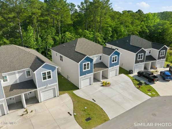 205 Holly Sands Loop, Holly Ridge, NC 28445
