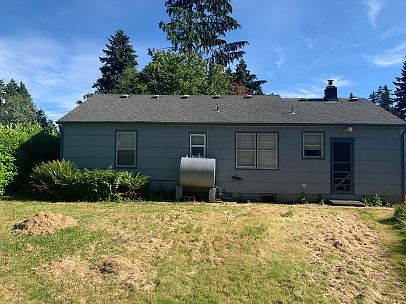 4th image of 3808 NE 55th St
