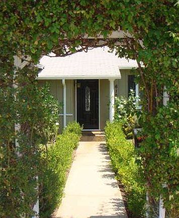2nd image of 6100 Matilija Ave