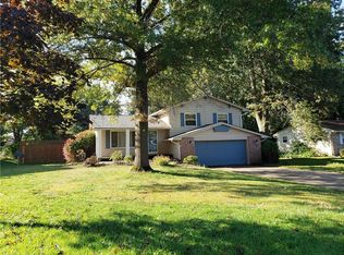 3002 Greenridge Rd, Barberton, OH 44203