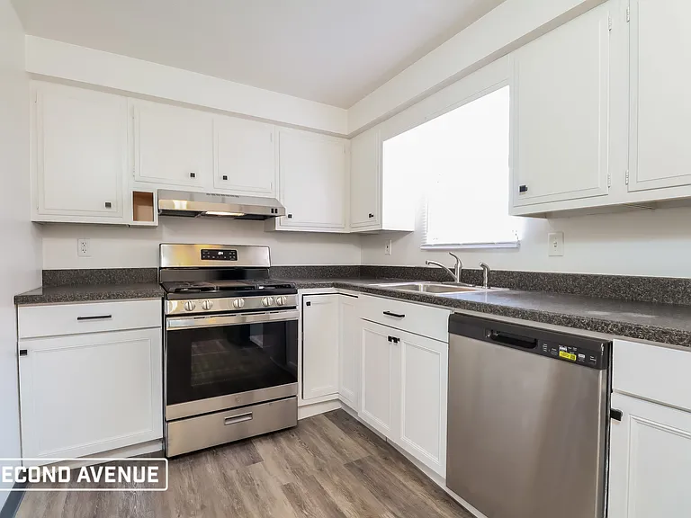 4770 Hamilton Rd — Photo 3
