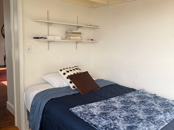Additional sleeping space for guests beneath the loft.