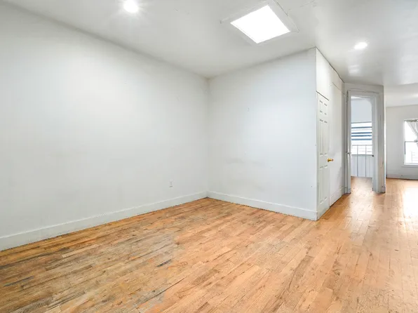 62-22 Myrtle Avenue image 7 of 16