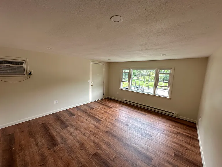 151 Leicester St #1B — Photo 3