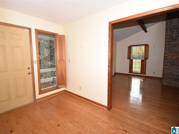 4th image of 1102 Alford Ave