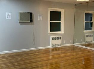 26804 83rd Ave, New Hyde Park, NY 11040