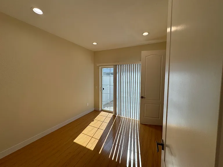 727 S Stoneman Ave #B — Photo 22