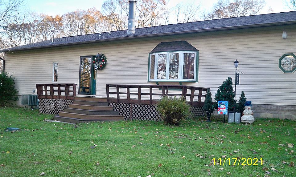 1st image of 16 Oakridge Ln