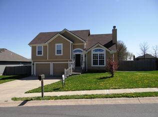 103 Whispering Hills Blvd, Lone Jack, MO 64070