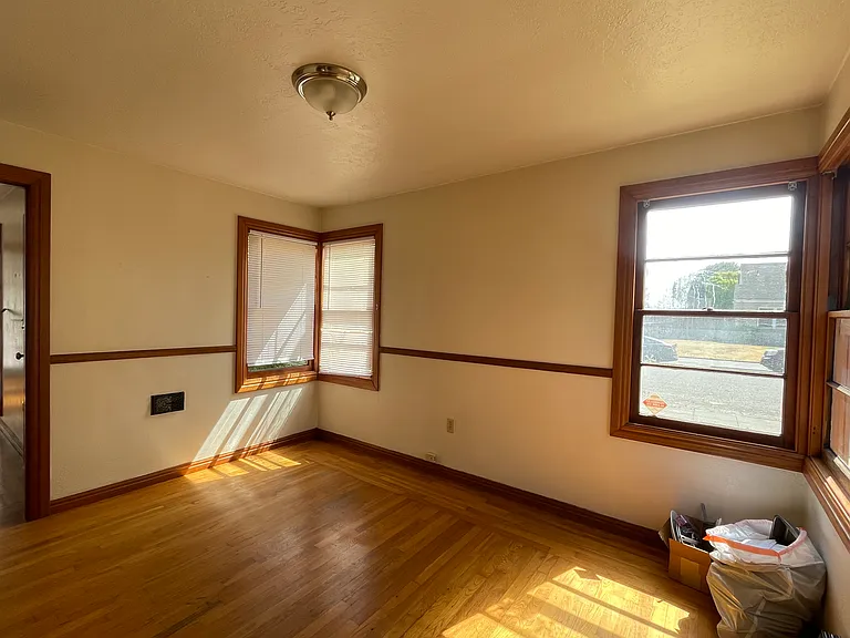 2926 G St — Photo 12