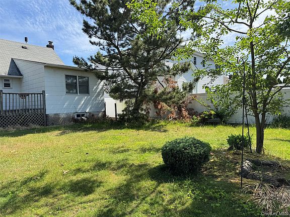 4th image of 2350 Marlboro Street
