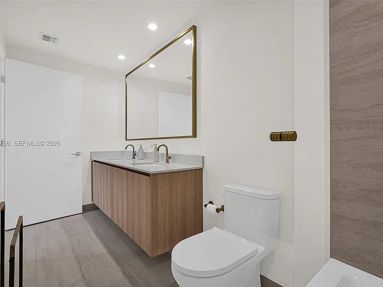 77 SE 5th St #3714 — Photo 21