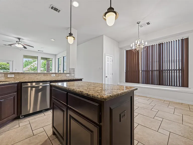 6726 Hathaway Ln — Photo 14