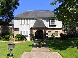 1st image of 907 Daria Dr