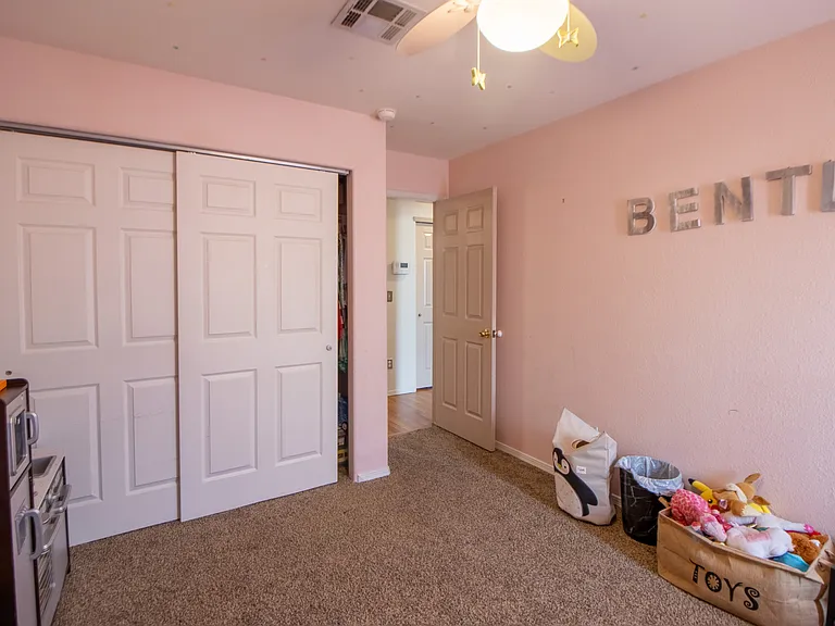 3913 Pearl Ct — Photo 5