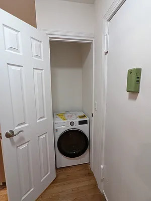 Rented by Lafayette Management LLC | media 11