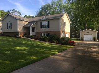 9 Fox Ridge Dr, Granite Falls, NC 28630