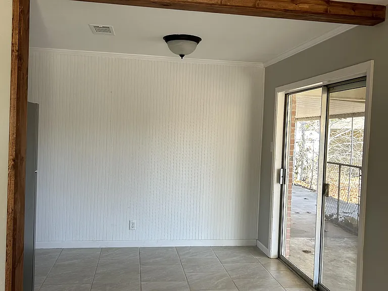 207 Belview Rd — Photo 2