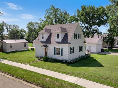 307 W Garfield St, Hendricks, MN, 56136