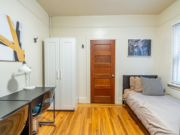 3rd image of 2427 Ellsworth St #10593451