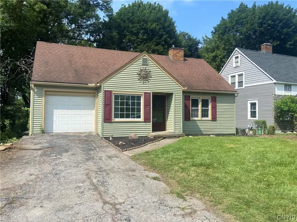 307 Hillsboro Pkwy, Syracuse, NY 13214