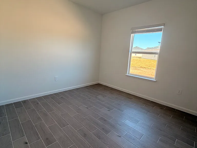 Guest room 3 or office