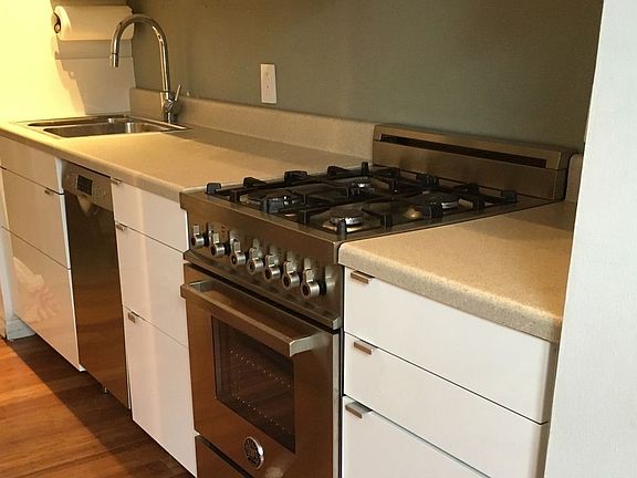 3rd image of 66 Saint Nicholas Ave APT 5A