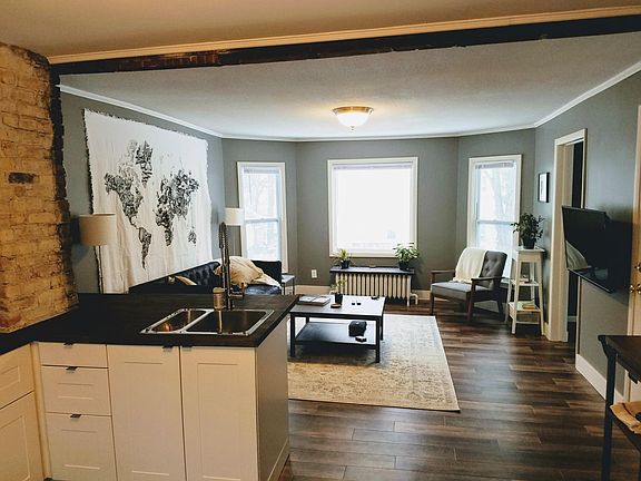 5th image of 1000 26th Ave NE #2