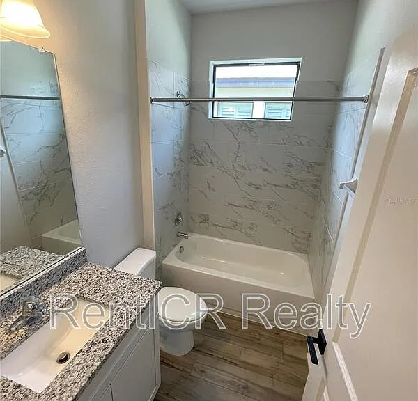 1437 N River Cir — Photo 12
