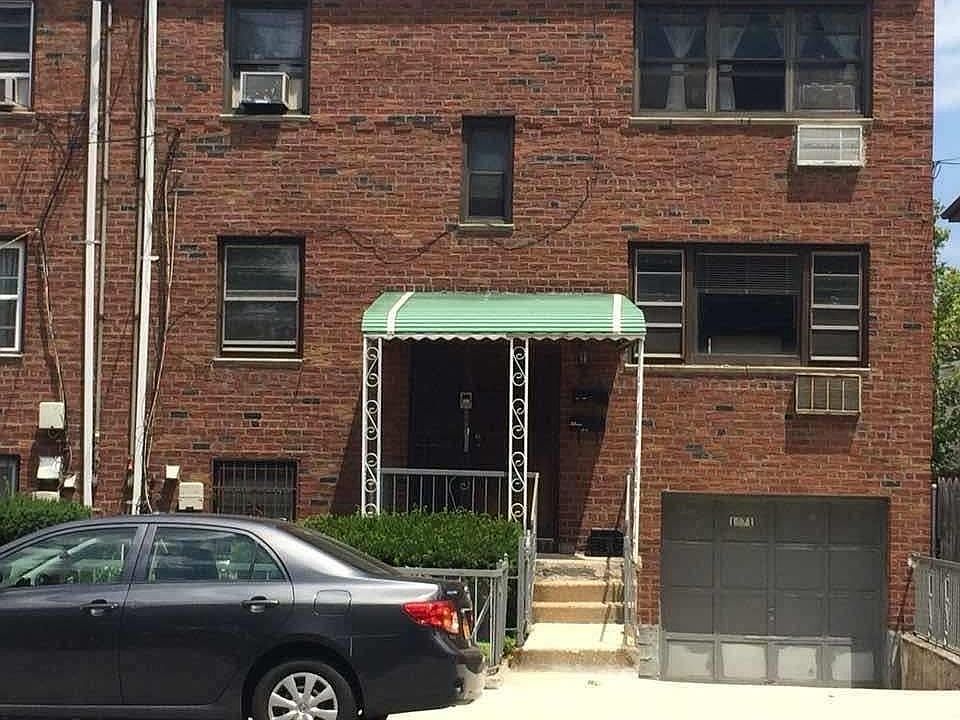 1st image of 1471 E 92nd Street