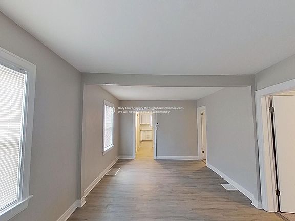 3rd image of 5201 Gladstone Blvd