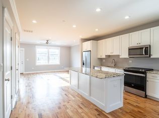 6426 S Maryland Ave, Chicago, IL 60637