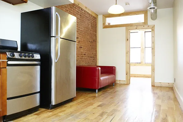 Rented by Nooklyn NYC LLC | media 19