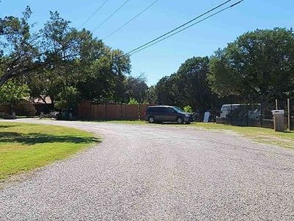 Exterior Neighborhood (street photo)