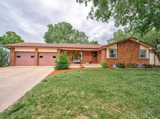 2356 Northwood Ln, Salina, KS 67401