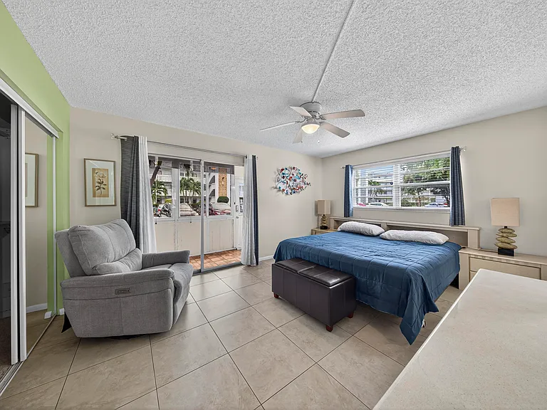 125 Newport Ct #I — Photo 18