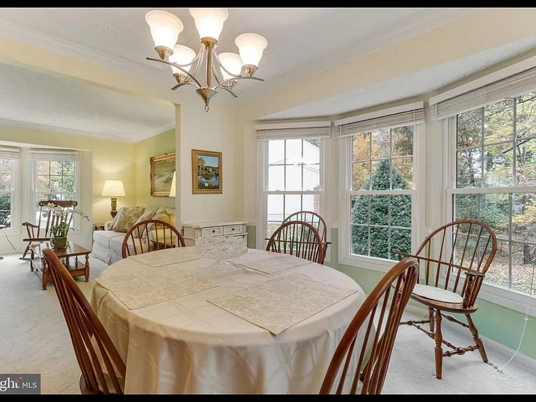 210 Pin Oak Ct — Photo 8