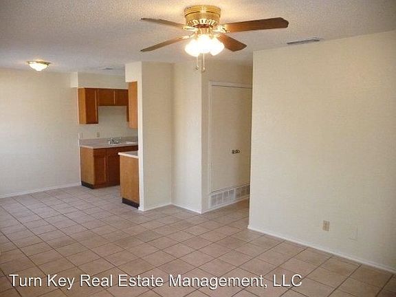 3rd image of 8129 Foxfire Ln APT B