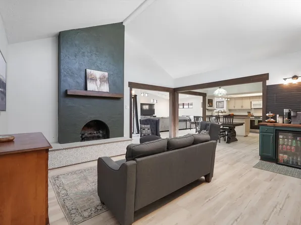 4812 Brookwood St NE, Albuquerque, NM 87109