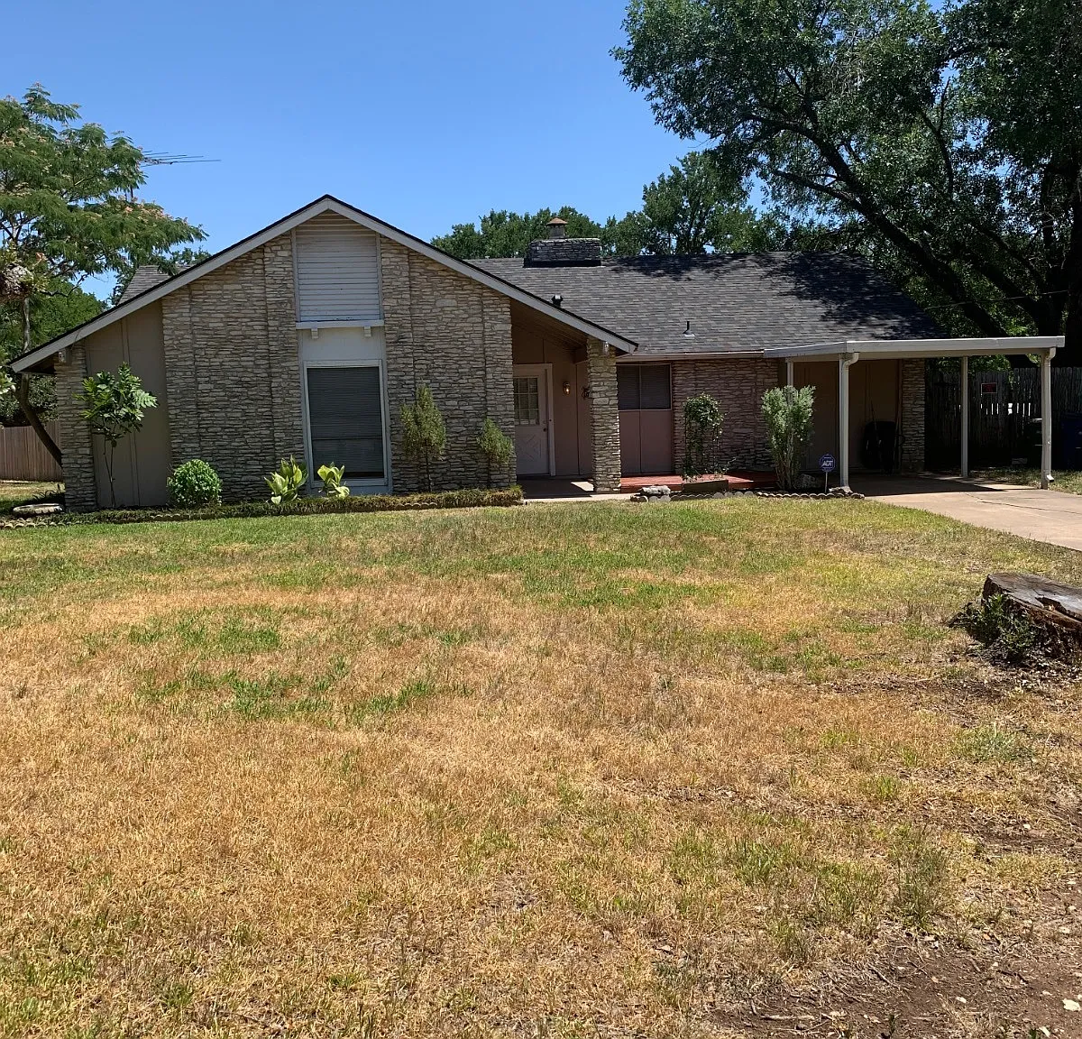 3 bed, 2.0 bath, 1700 sqft, $3,100 — Photo 1