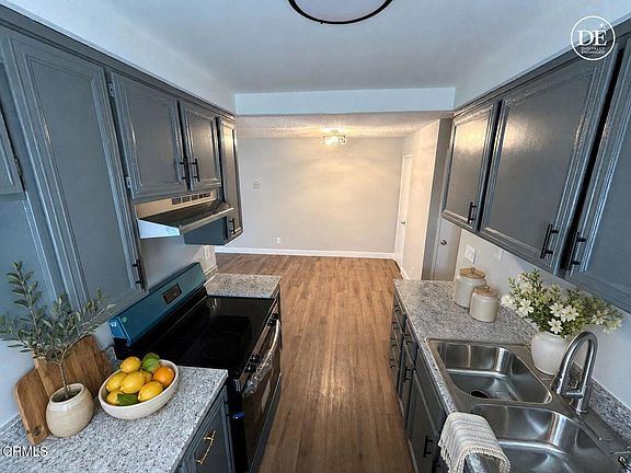 5th image of 2637 N Yardarm Ave