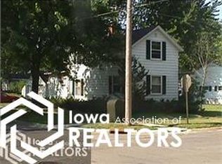 1109 2nd Ave S, Clear Lake, IA 50428