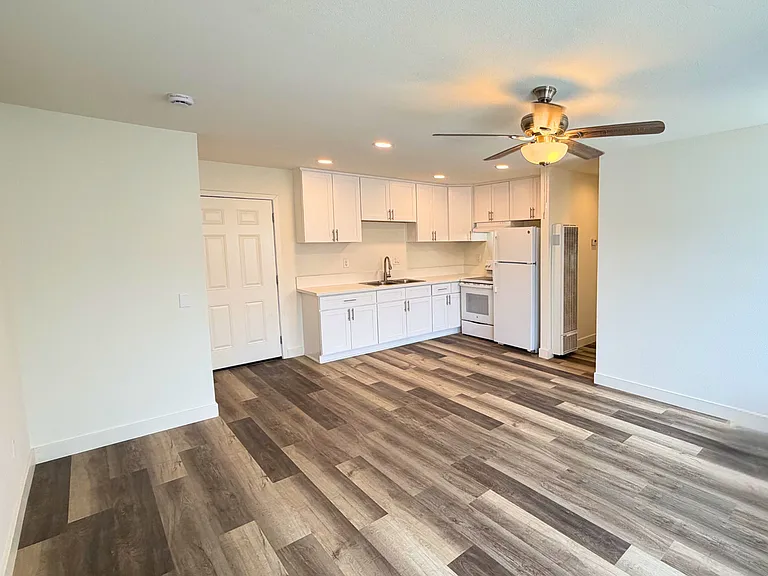 985 Valencia St #3 — Photo 1
