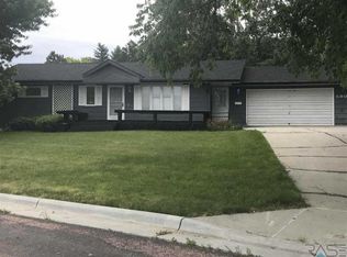 590 W 12th St, Winner, SD 57580