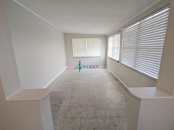 5th image of 5712 Mallow St