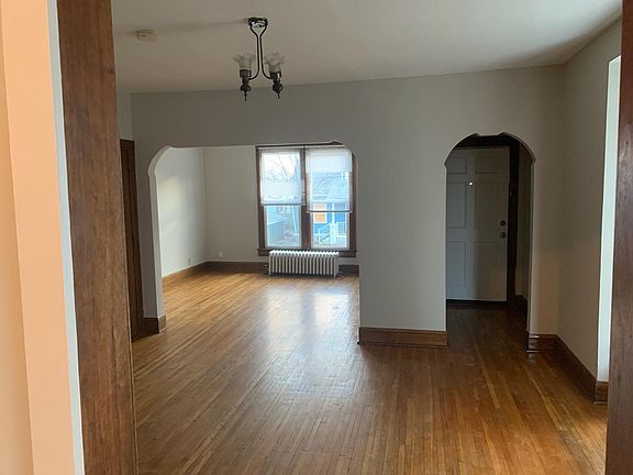 3rd image of 1116 21st Ave N