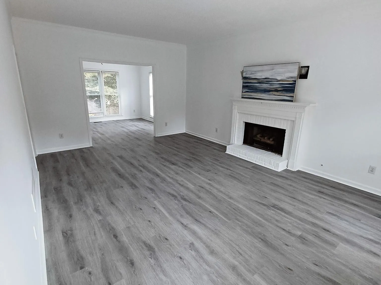 4 bed, 2.5 bath, 3400 sqft, $3,200 — Photo 4