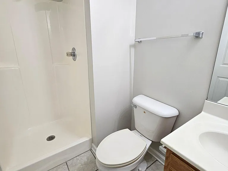 114 Frye Ct — Photo 10